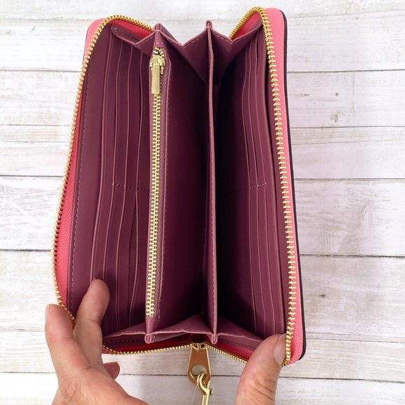NEW Coach Long Zip Around Wallet in Signature Canvas in Gold/Pink Lemonade - Picture 4 of 6
